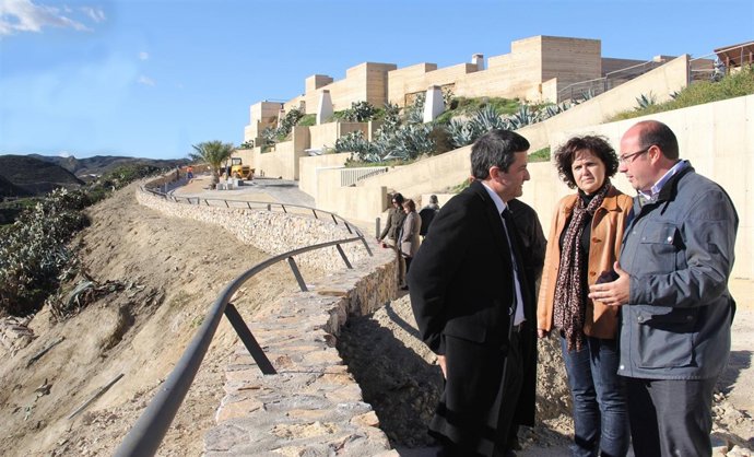 El alcalde y el director general de Turismo