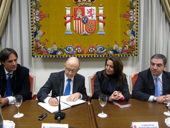 Cristobal Montoro participa en un acto sobre la Constitución en Málaga