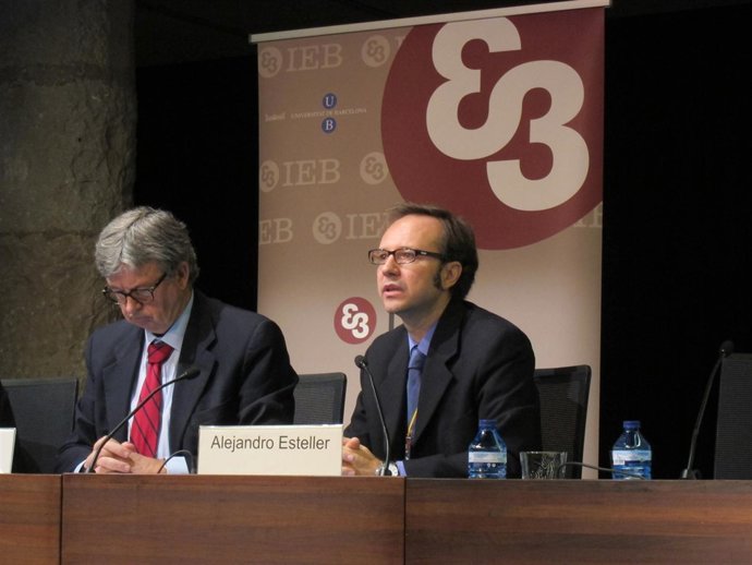Joaquim Coello (presidente de la Fundación IEB) y Alejandro Esteller (IEB)