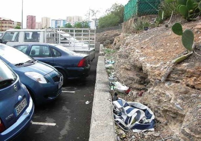 Limpieza en barrio de Schamann, en Las Palmas de Gran Canaria
