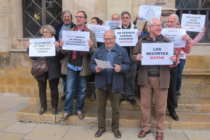 Representantes de la Coordinadora de Cooperación al Desarrollo de Baleares (CONG