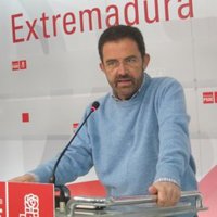 El PSOE extremeño destaca que uno de cada cuatro desempleados de la región "los ha generado Monago y Teniente"