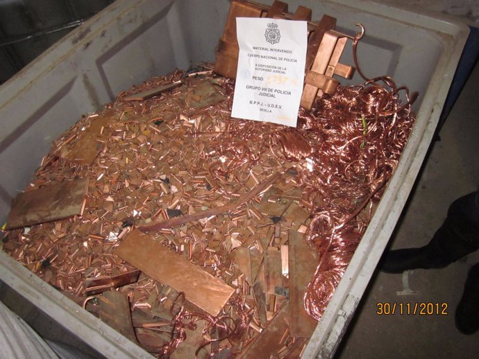 Nueve detenidos por el robo de 2.500 kilos de cobre en Sevilla