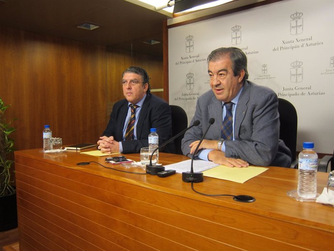 Cascos y Martínez, durante la rueda de prensa.
