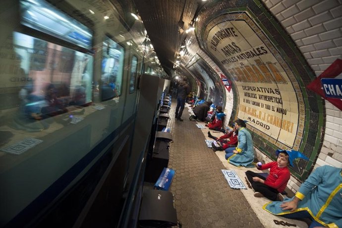 Wonderbook en la estación fantasma de Chamartín