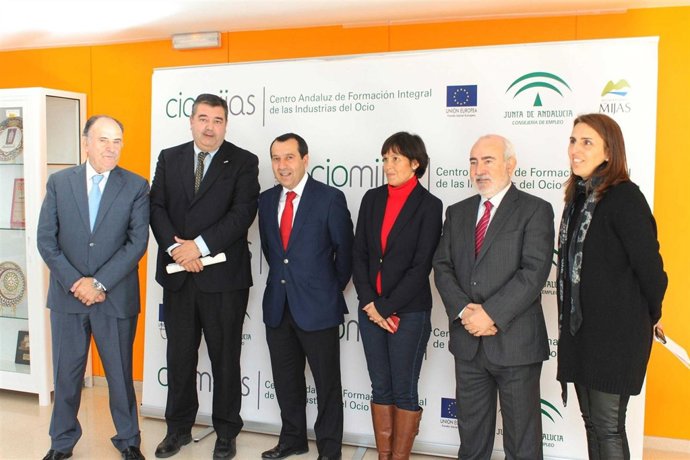 Ruiz Espejo  en la entrega de diplomas en el CIO