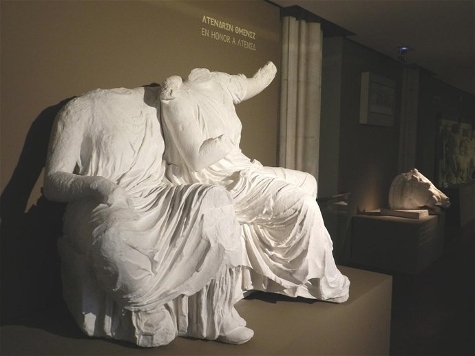 FRONTÓN ESTE PARTENON