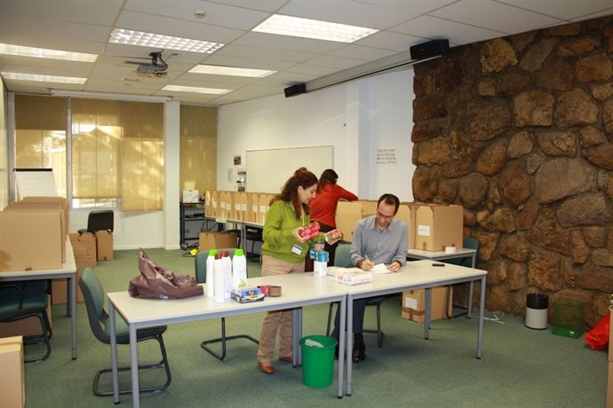 Imagen de la colecta de productos de primera necesidad efectuada por Lilly