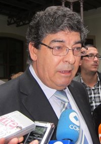 Valderas: El "apoyo masivo" al Pacto por Andalucía puede entenderse "con el pueblo en la calle" o en referéndum