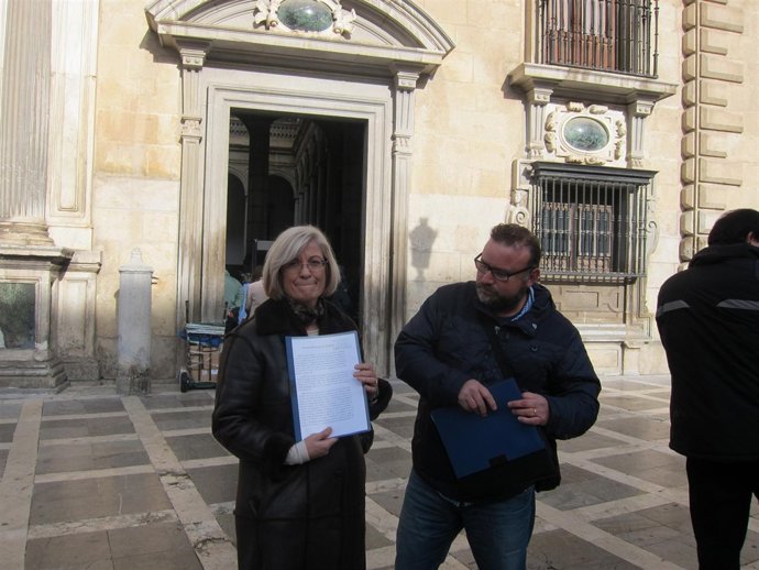 Manuela Martínez y Francisco Ruiz Ruano, de UGT, en el TSJA