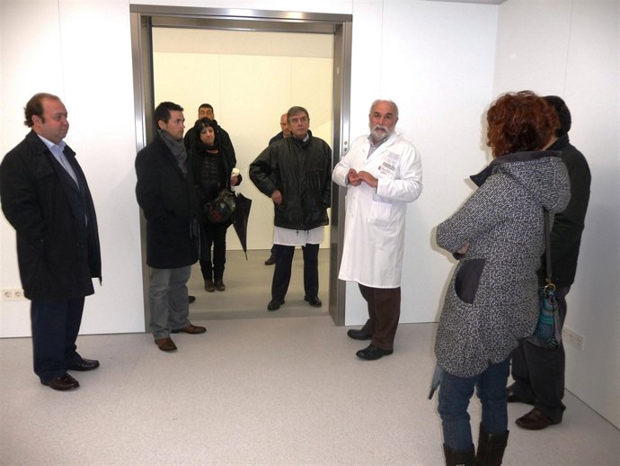 Visita de los parlamentarios al nuevo edificio de Urgencias del CHN.