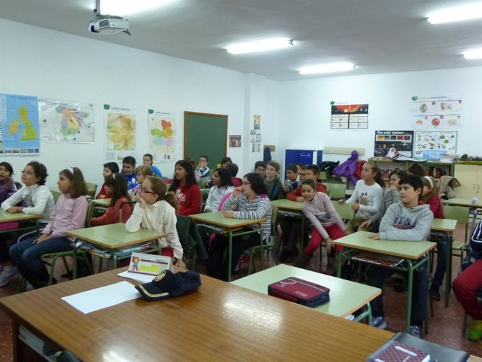 Niños en clase,aulas,colegio,escolares,alumnos