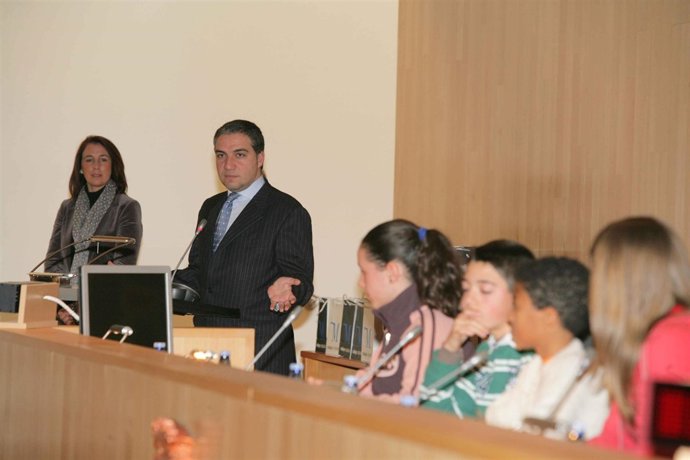 Elías Bendodo, durante el Pleno infantil