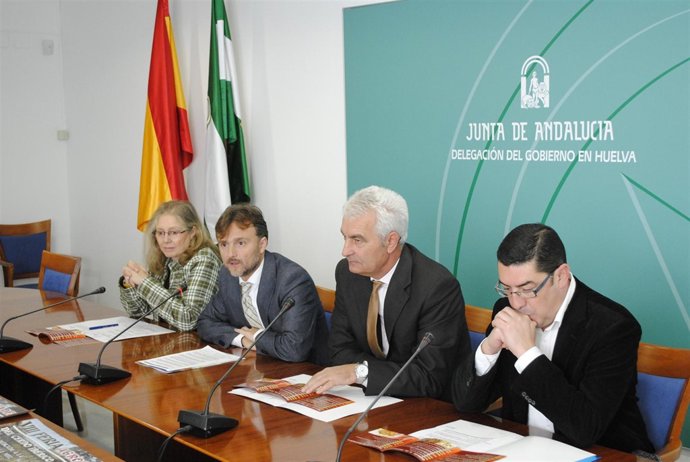 El alcalde de Villanueva de los Castillejos, Fernando Gómez.