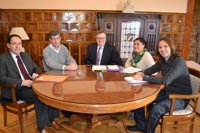 Tizón dice que "siempre defenderá" los derechos de los trabajadores de la Residencia Social 'San José'