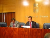 PP señala que la manifestación en la Asamblea es "un acto de coacción" y  "contrario a la democracia"