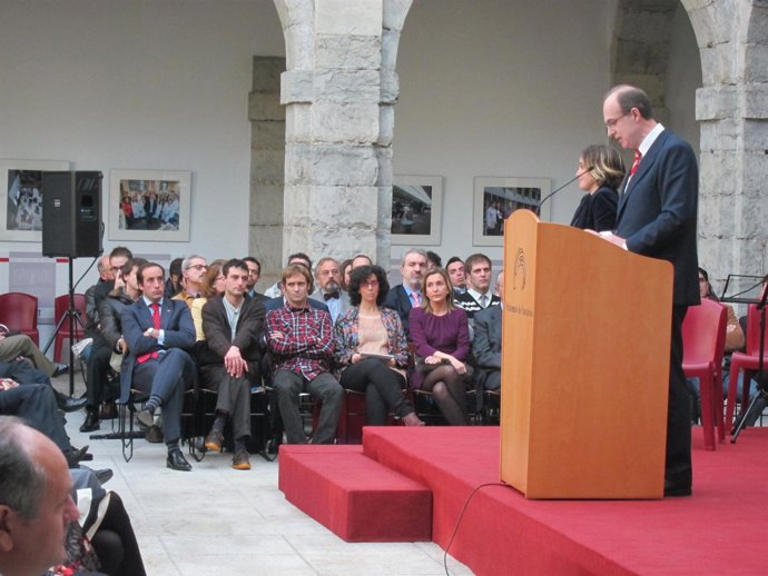 José Antonio Cagigas durante el acto de la Constitución 