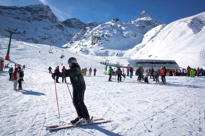 Estación de esquí de Formigal el primer día de la temporada 2012-13
