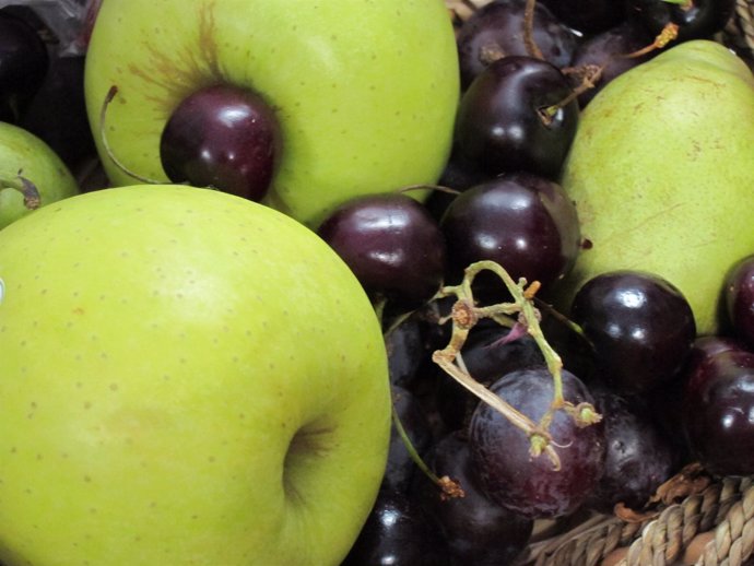 Fruta, Manzanas, Uvas, Cerezas