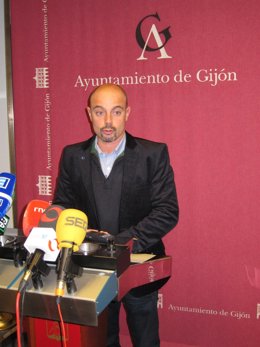 Jorge Espina en rueda de prensa. 