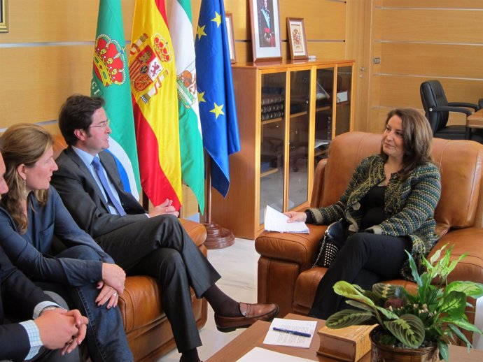 Carmen Crespo visita al alcalde de El Ejido, Francisco Góngora (PP)