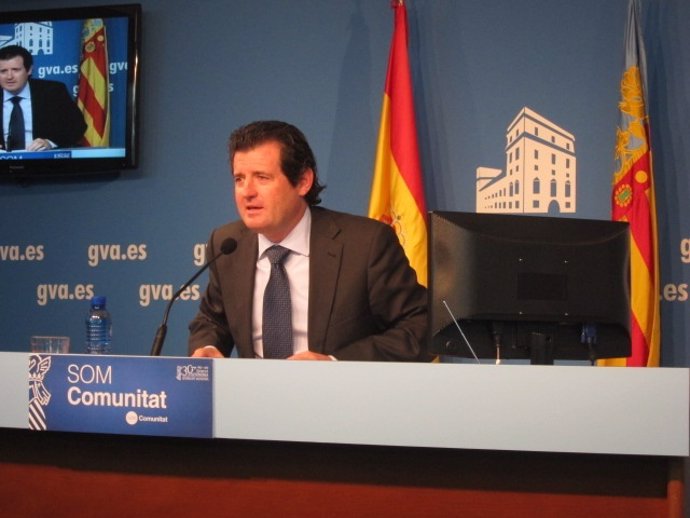 José Císcar en la rueda de prensa de pleno del Consell