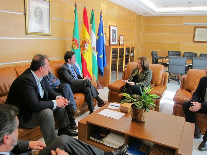 Carmen Crespo visita al alcalde de El Ejido, Francisco Góngora (PP)