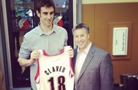 Baloncesto/NBA.- Los Blazers mandan a Víctor Claver a la Liga de Desarrollo