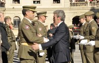 Esteban elogia a la Infantería "por ser garantes del ejercicio de  derechos y libertades de los ciudadanos"
