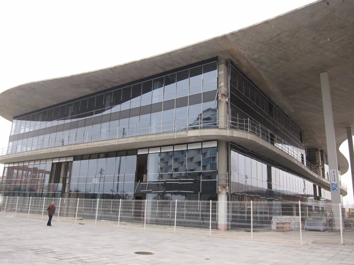 Edificio En Obras De La Ciudad De La Justicia, En La Expo, En Zaragoza