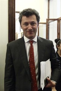 Cervera asegura que fue víctima de un engaño y dice que acudió a la cita a recoger información sobre Caja Navarra