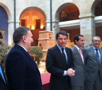 González asegura que en "estos momentos" la relación con los rectores madrileños es "muy buena"