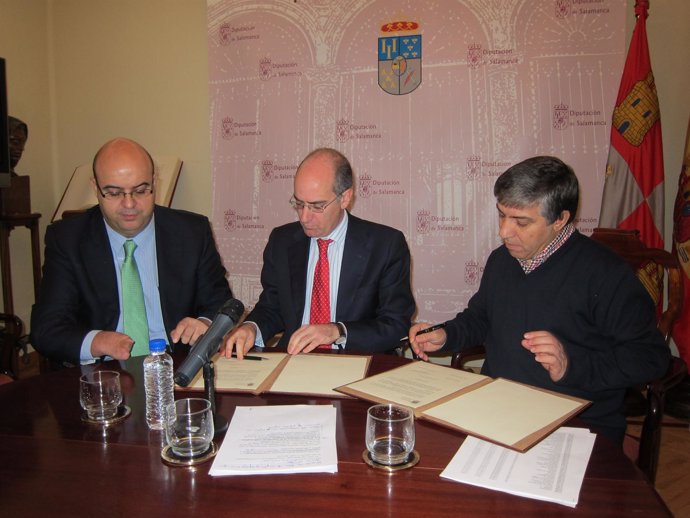 Firma del Plan especial de empleo de la Diputación de Salamanca 