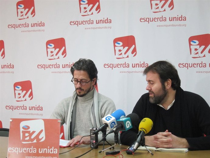 Rueda de prensa de representantes de EU en Santiago.