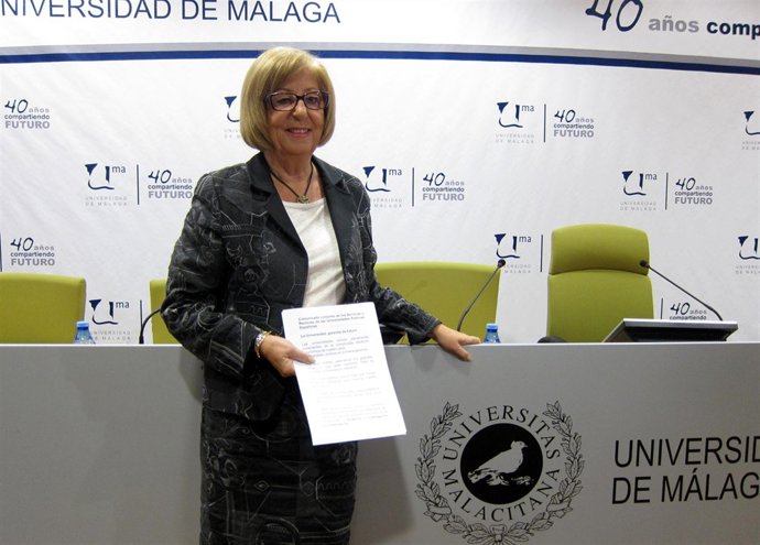 La rectora de la UMA, Adelaida de la Calle, 