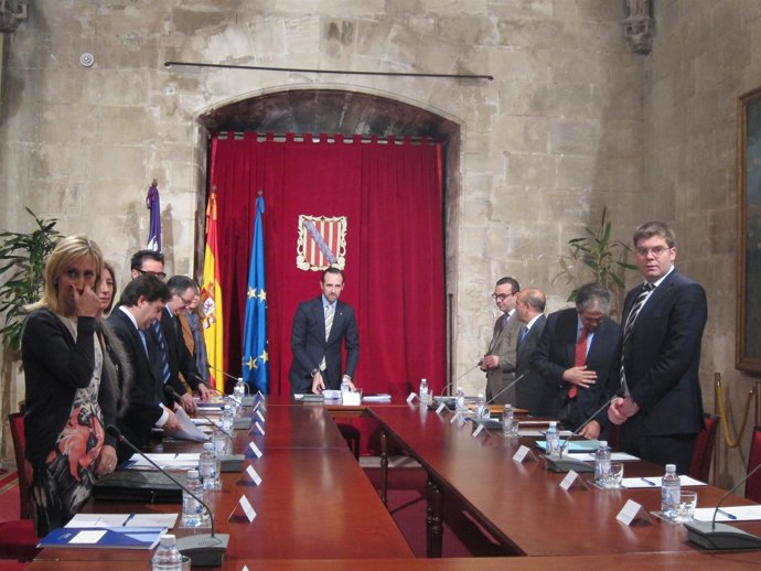 Representantes del Govern balear y del Consell de Mallorca