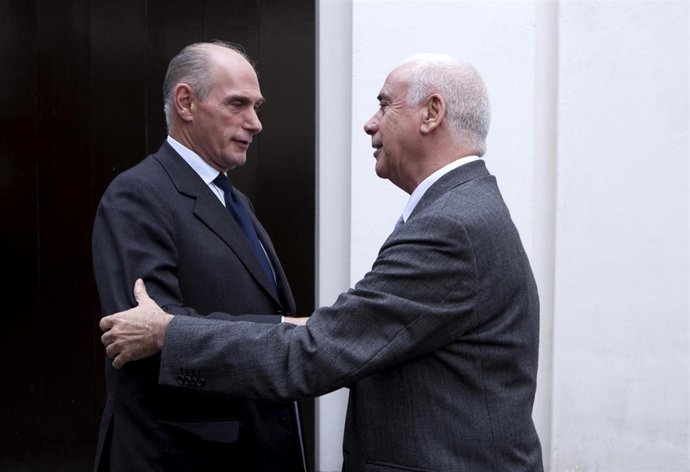  Luciano Alonso Y Bernard Ruiz-Picasso