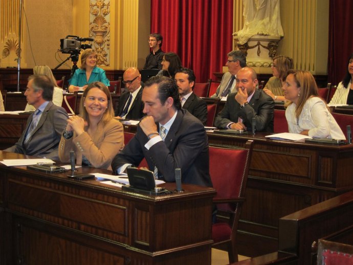 Bauza Y Cabrer en El Parlament