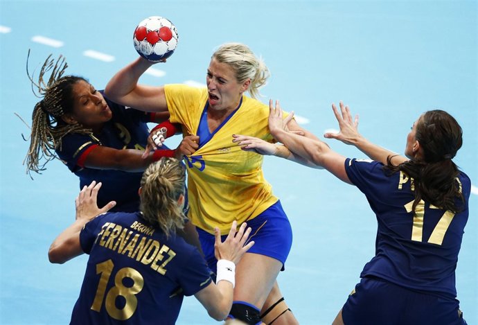 España supera a Suecia