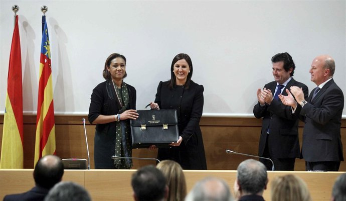 La nueva consellera de Cultura, María José Català, recibe las competencias