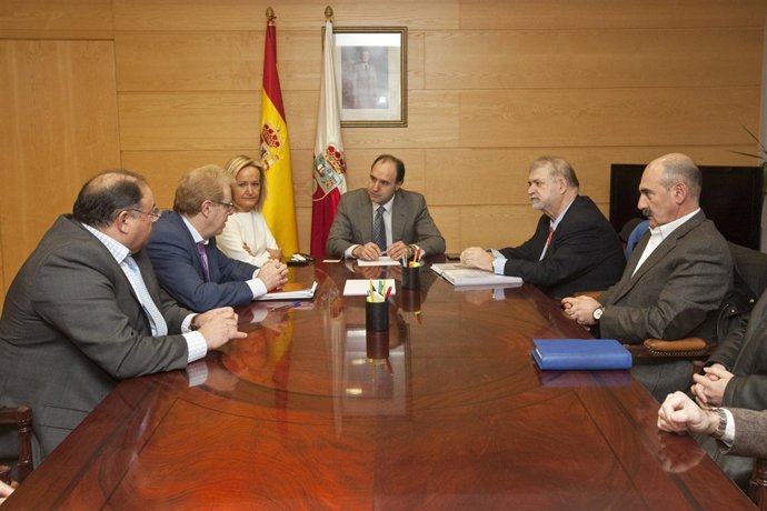 Diego con representantes de CECAN