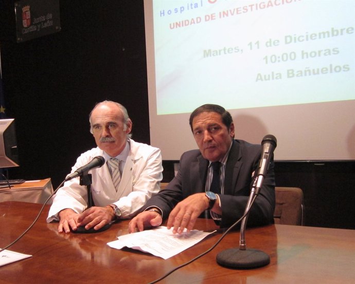 Sáez Aguado (derecha) y Carlos Fernández Rodríguez (izquierda)