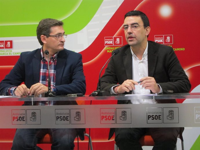 Jiménez junto a Sánchez Teruel en rueda de prensa en Almería