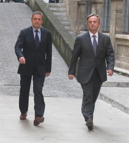 Pere Rotger, junto a su abogado