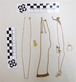 Joyas robadas a dos imágenes de la ermita de Punta del Moral en Ayamonte.