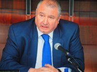 El excapitán marítimo de A Coruña dice que era "sumamente arriesgado" llevar el barco a un puerto refugio