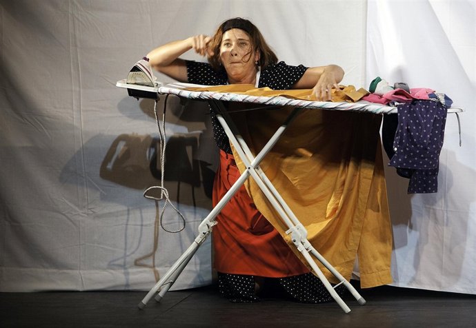 Escena de 'Mujeres', de La Quimera de Plástico