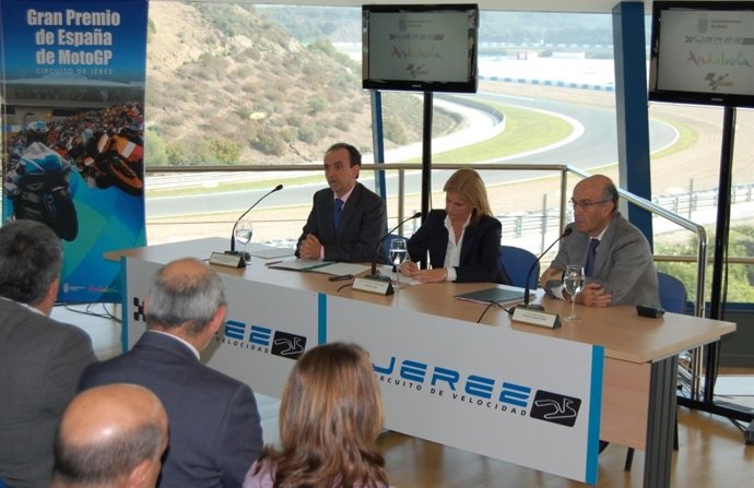 La Junta firma el patrocinio del Gran Premio de España de Motociclismo
