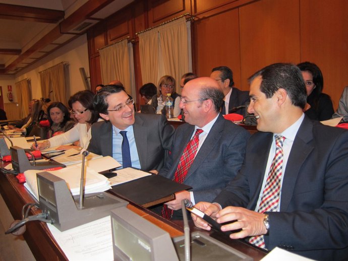 Bancada del gobierno municipal del PP en el Pleno municipal