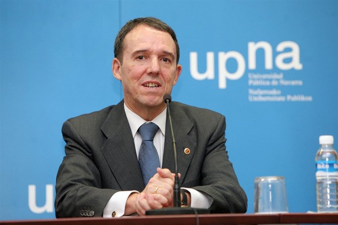 El rector de la UPNA, Julio Lafuente.